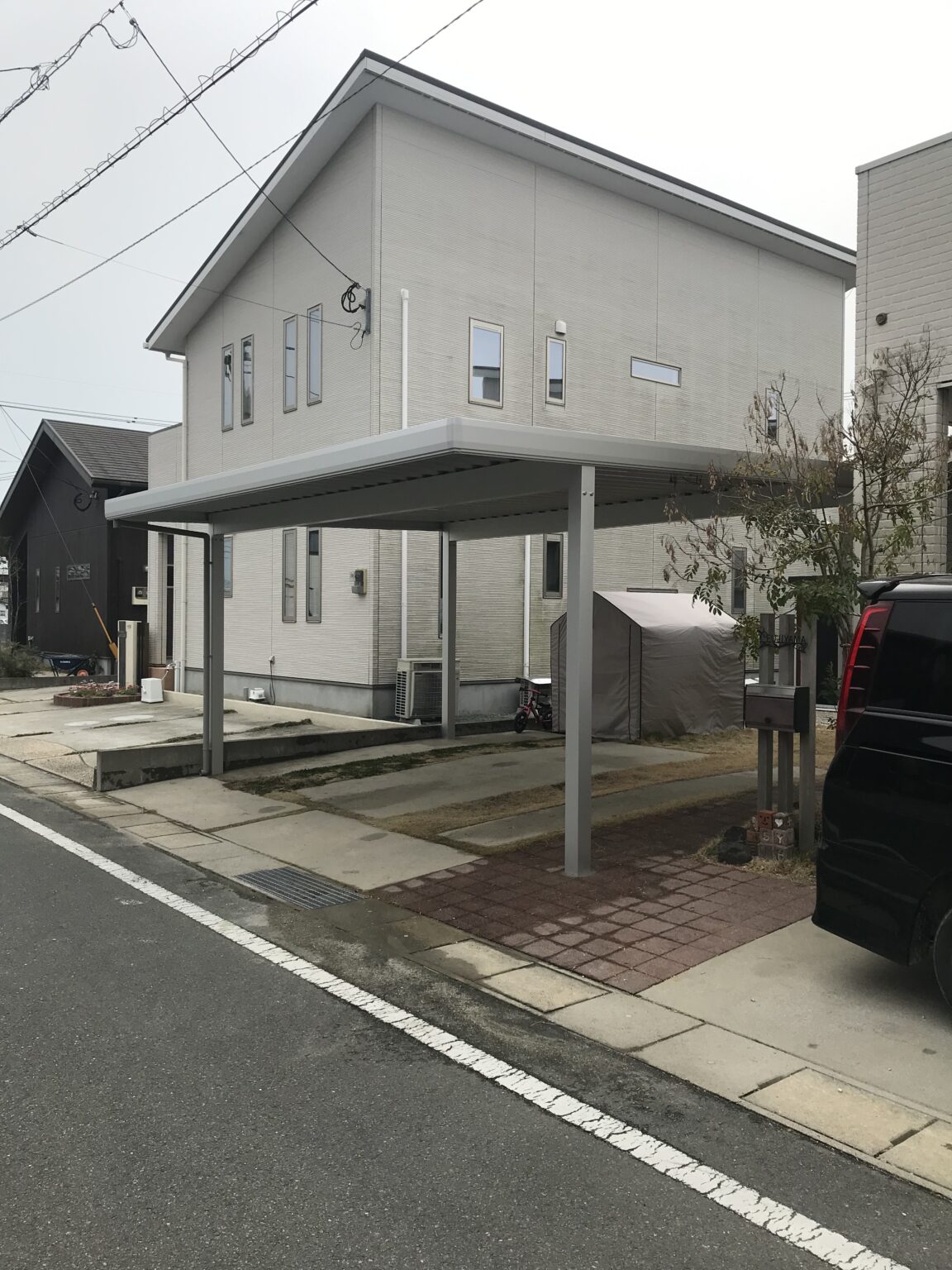 2台駐車可能なワイド設計