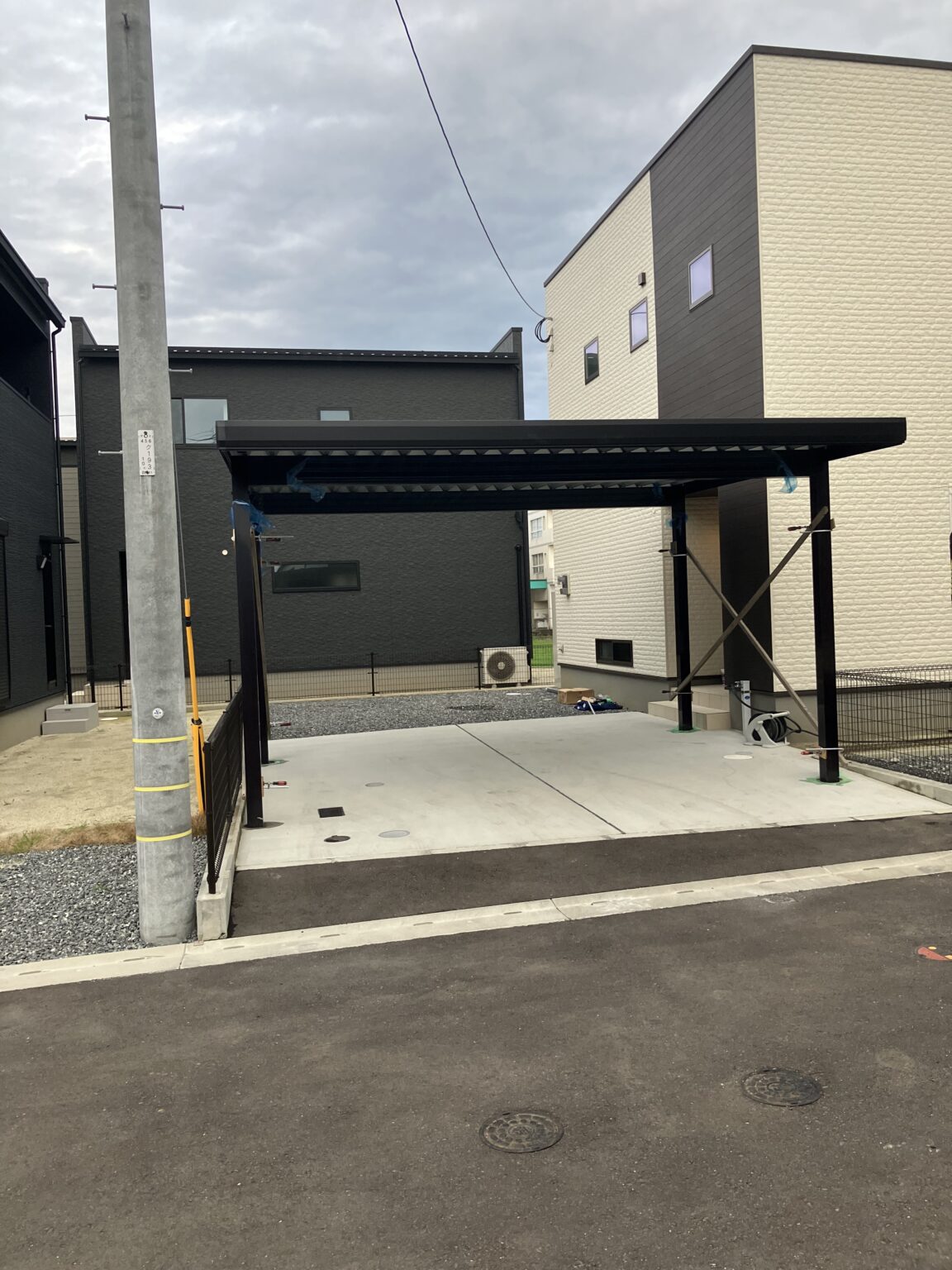 甘木 2台用折板屋根カーポート 全景