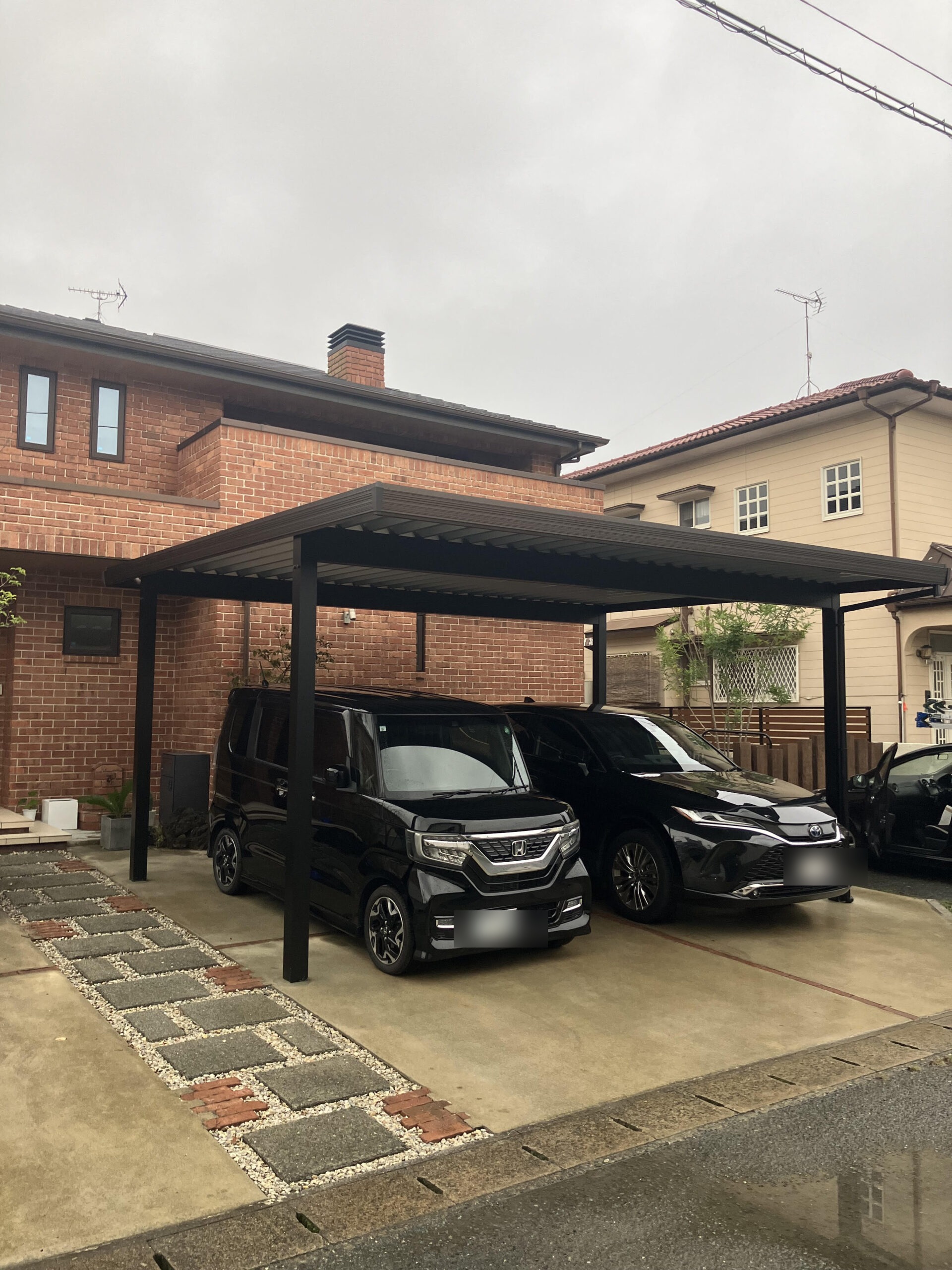 熊本県 オリジナル折板屋根カーポート 2台分の駐車スペース別アングル