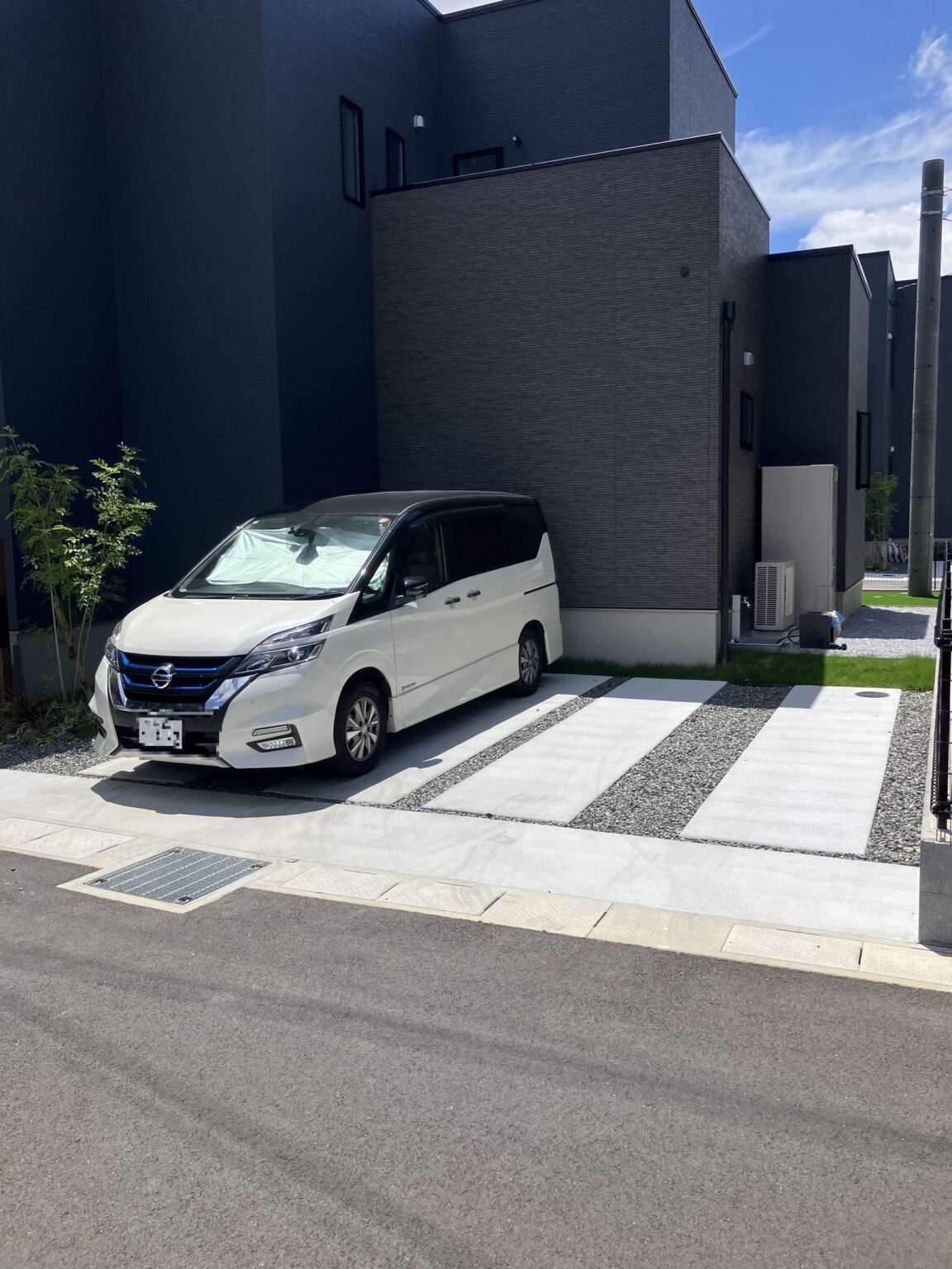 福岡県朝倉郡筑前町 折板屋根カーポート施工前の駐車スペース